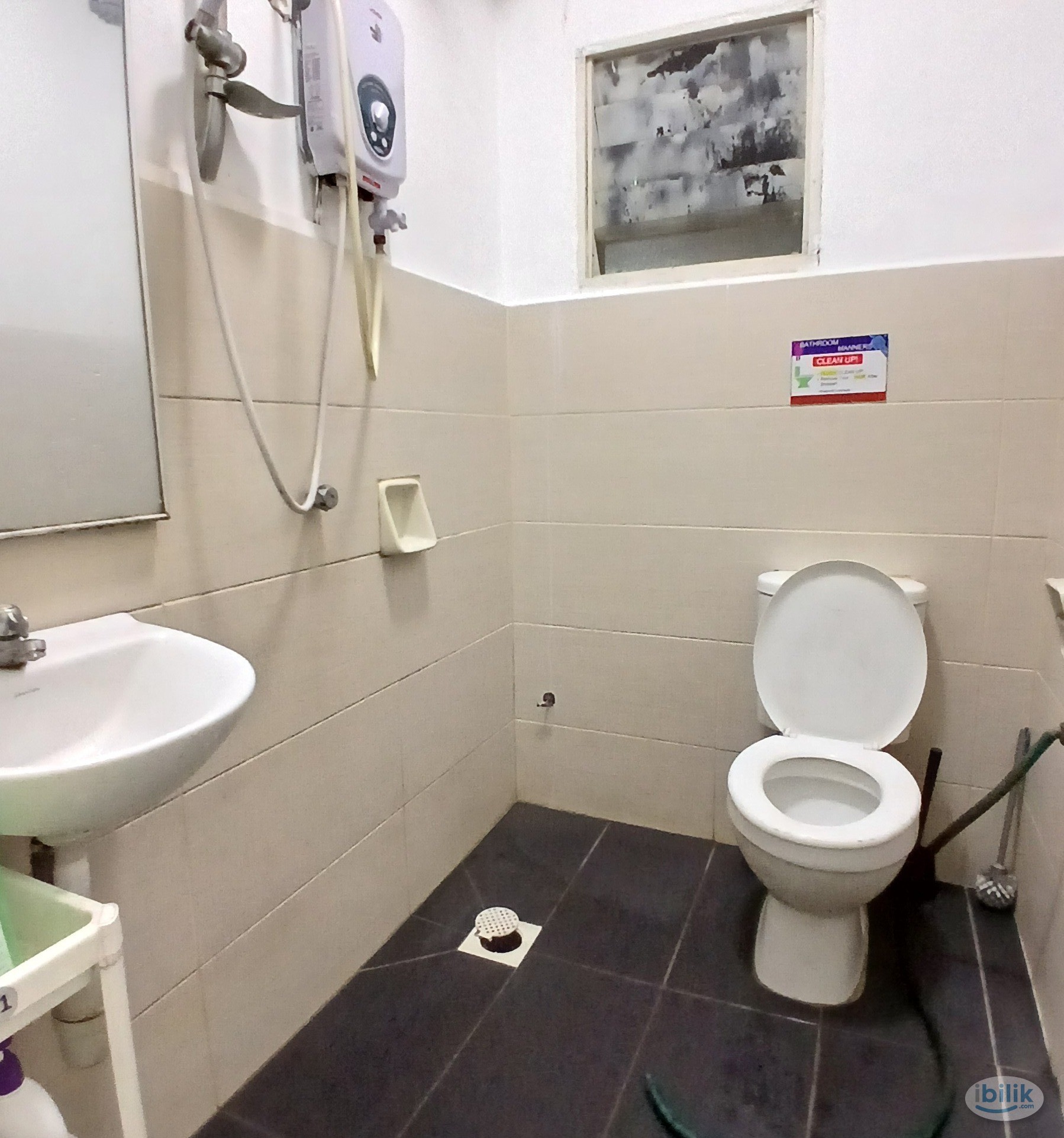 Bayu Tasik Room near LRT n KTM - Image 5