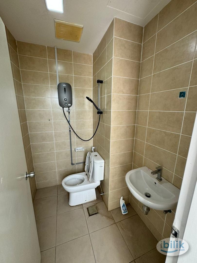 🏛️Single Room at Bandar Botanic, Klang - Image 4