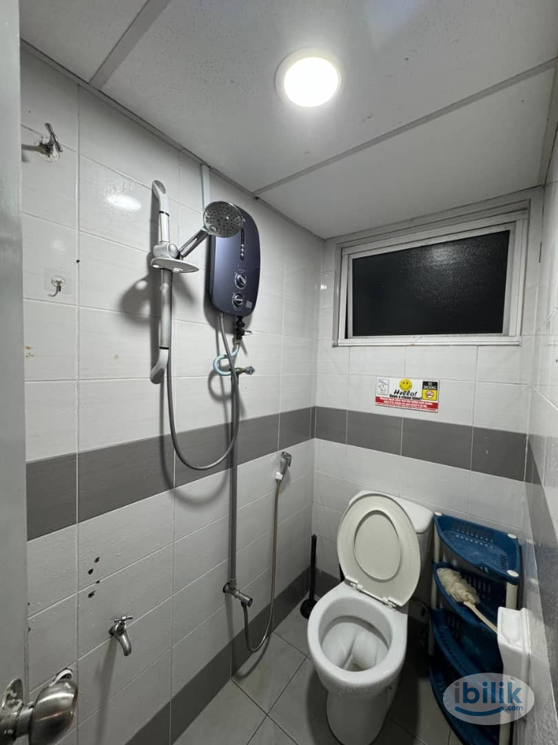 🏠Middle Room at Bandar Botanic, Klang - Image 5