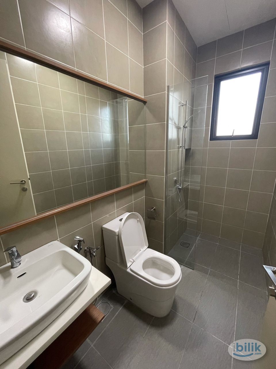 FREE CARPARK+WIFI+UTILITIES, JR Master Room at Nidoz Residences, Desa Petaling - Image 3