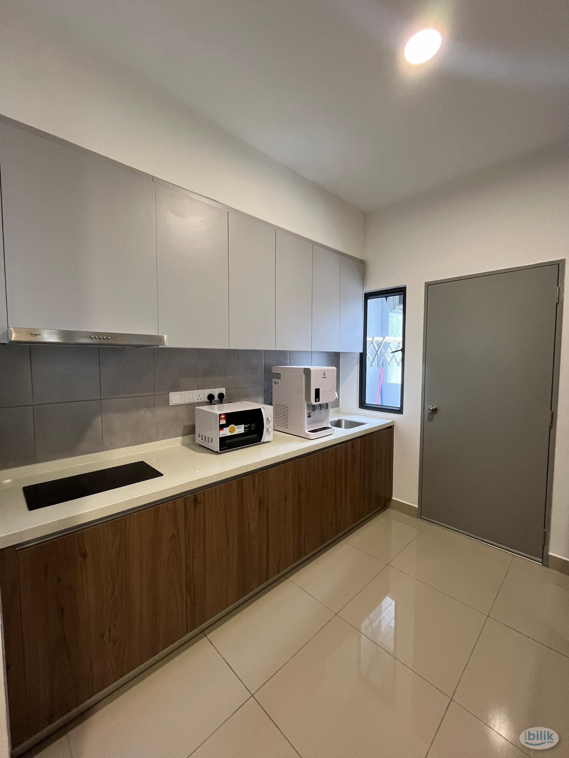 ZERO DEPOSIT Middle room for rent for local malaysian - Image 4