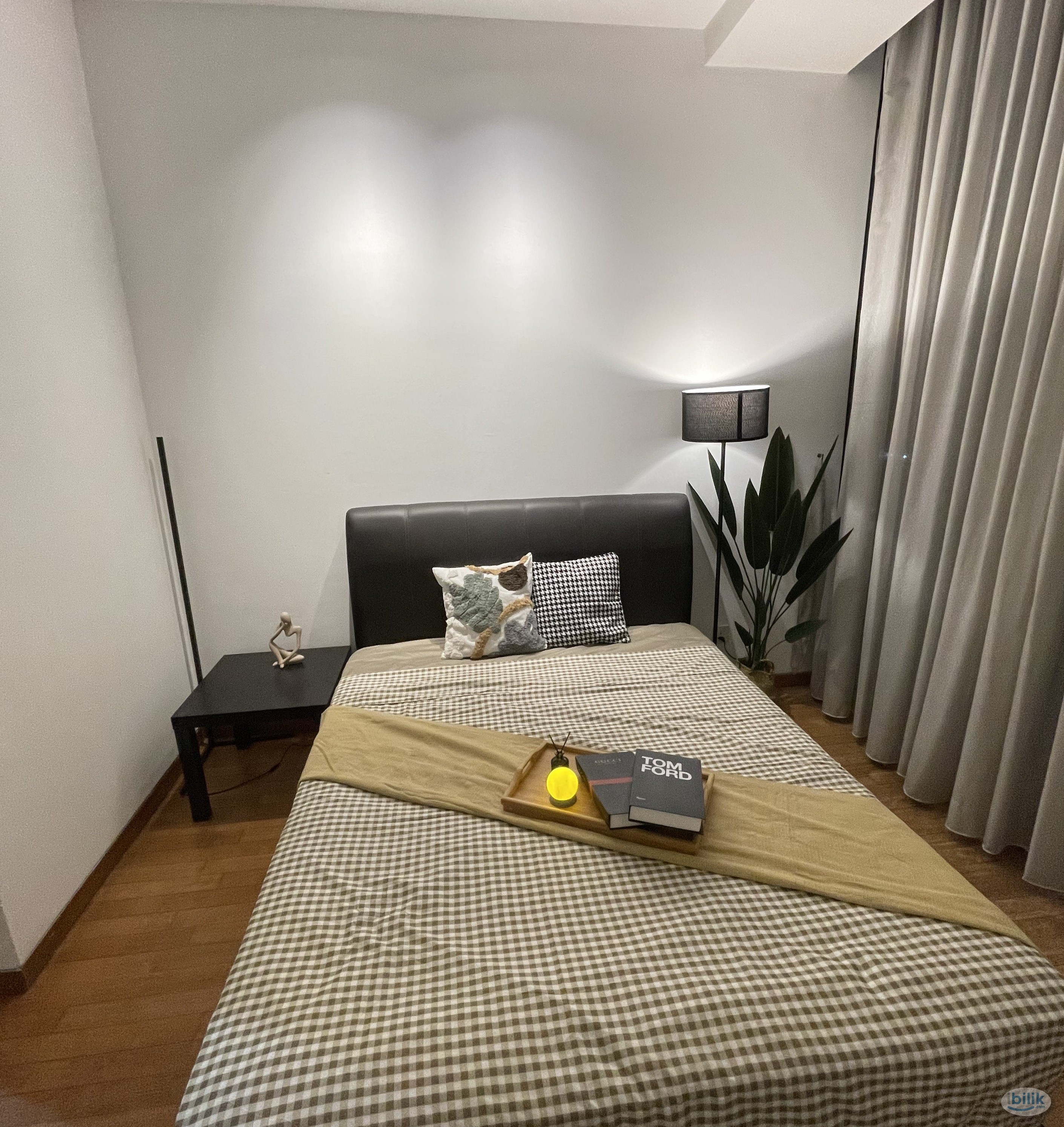 Middle Room at Twins, Damansara Heights - Image 4
