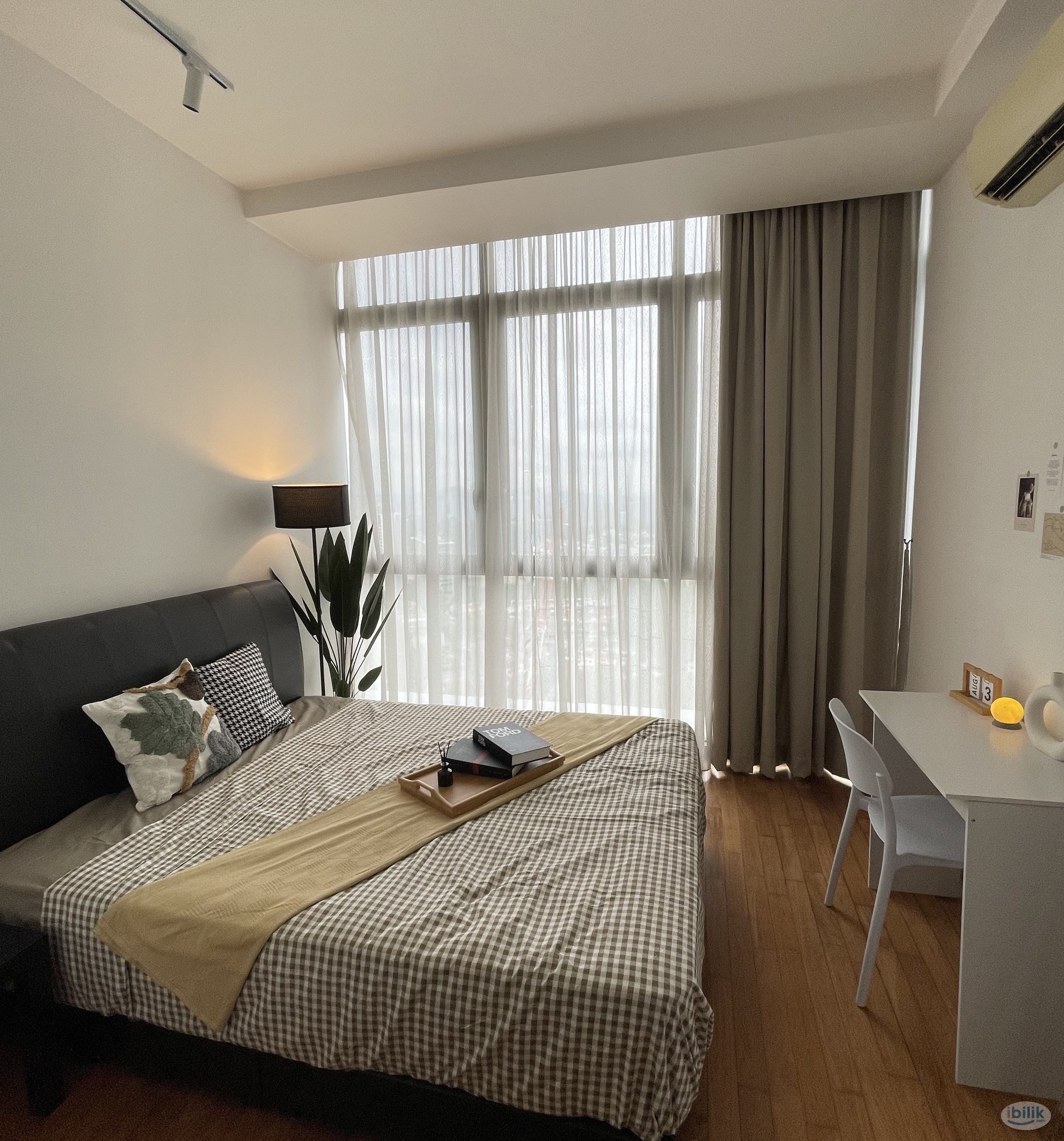 Master Room at Damansara Jaya, Petaling Jaya - Image 2