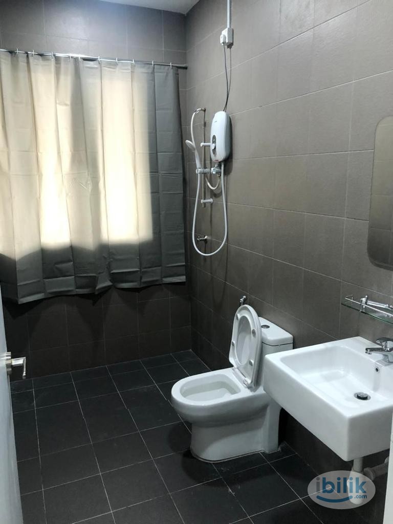 Master Room at VERVE Suites, Old Klang Road - Image 4