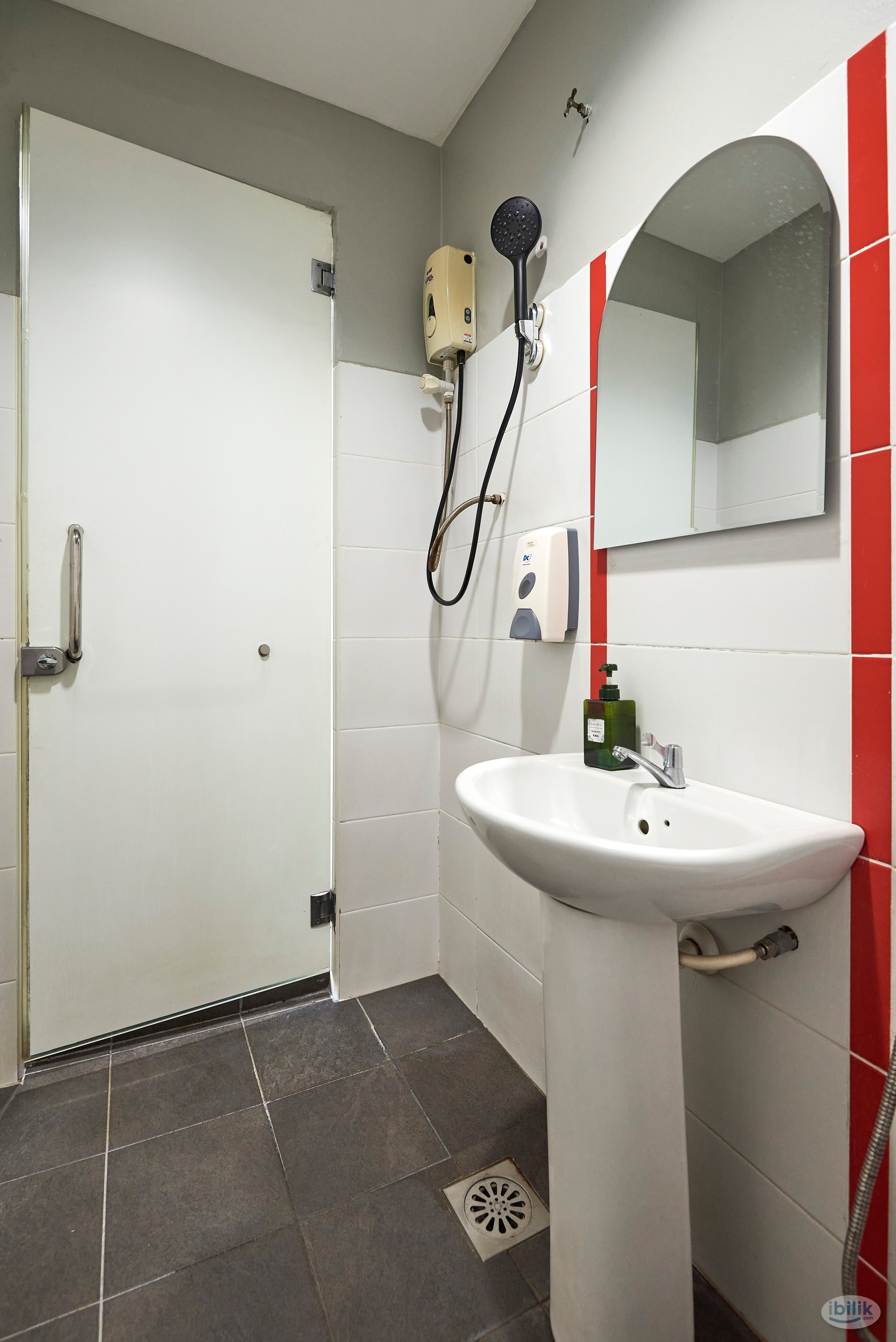 🤩PROMOTION🤩 Zero Deposit Room Rent near Surian Mrt, Kota Damansara - Image 3