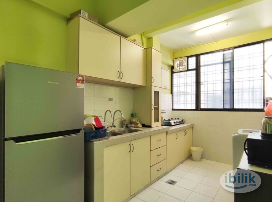 Middle Room at Puchong, Selangor - Image 1