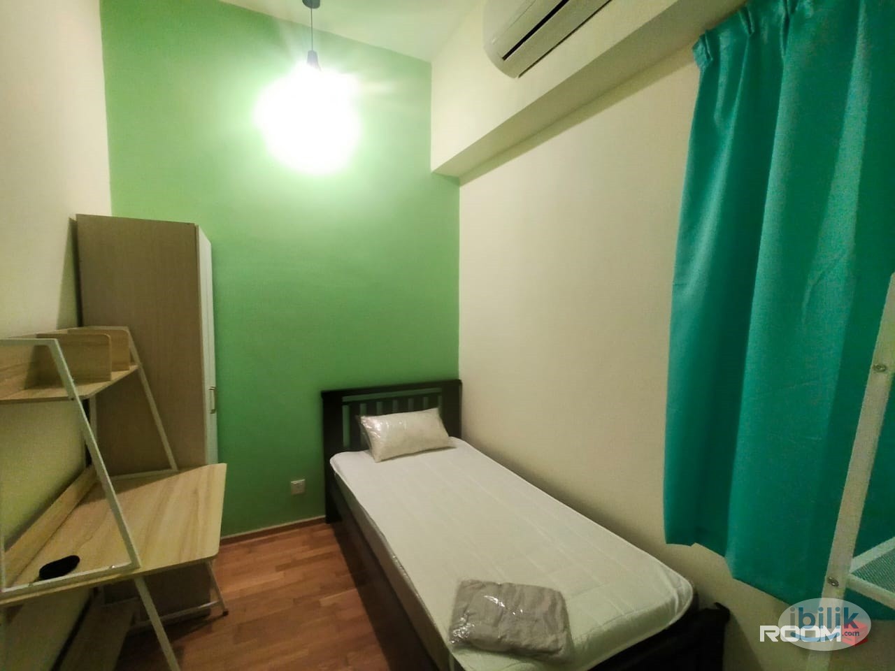 Middle Room at Puchong, Selangor - Image 1