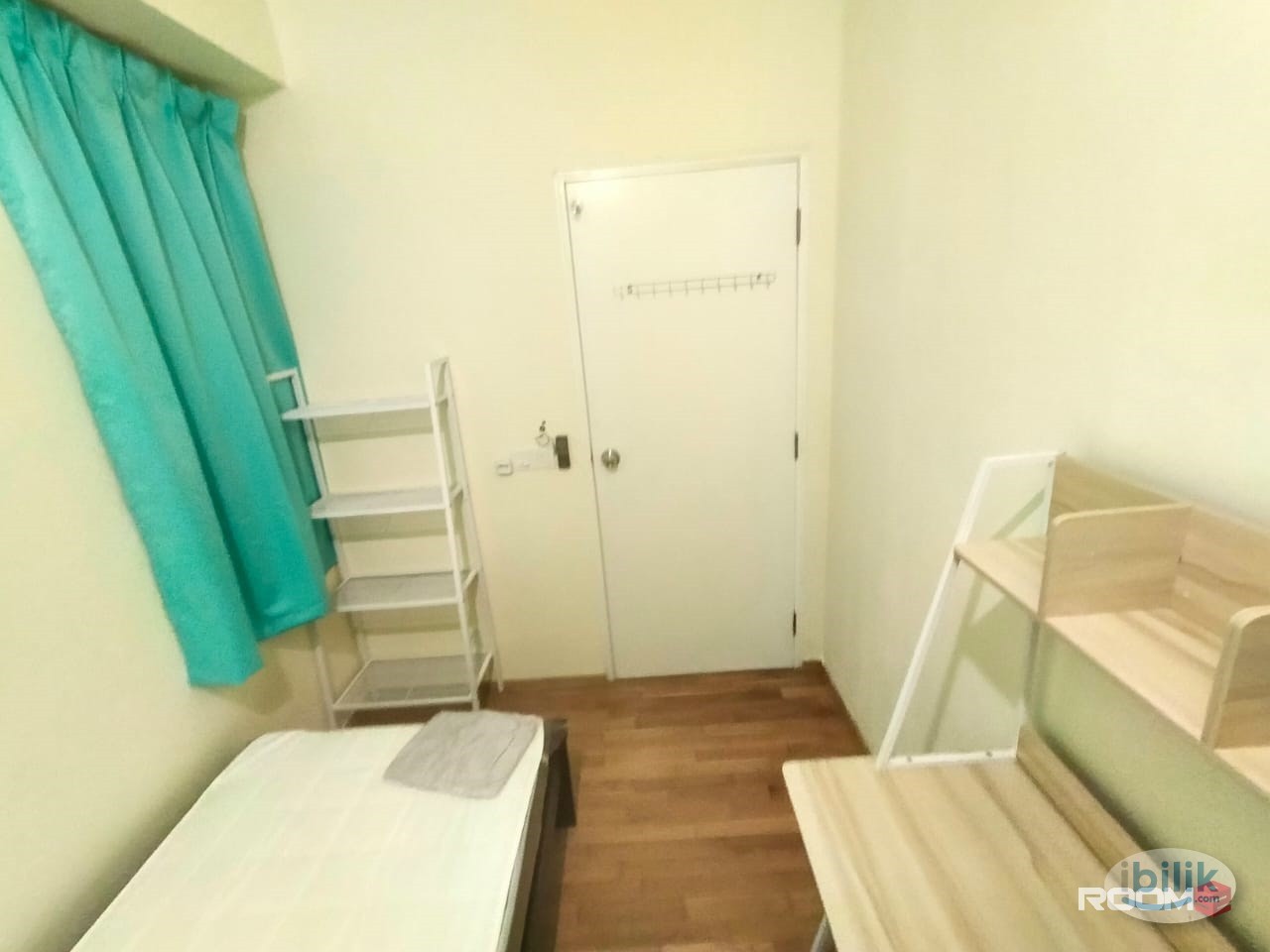 Middle Room at Puchong, Selangor - Image 3