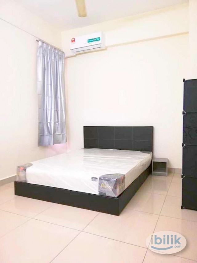Middle Room at Puchong, Selangor - Image 1