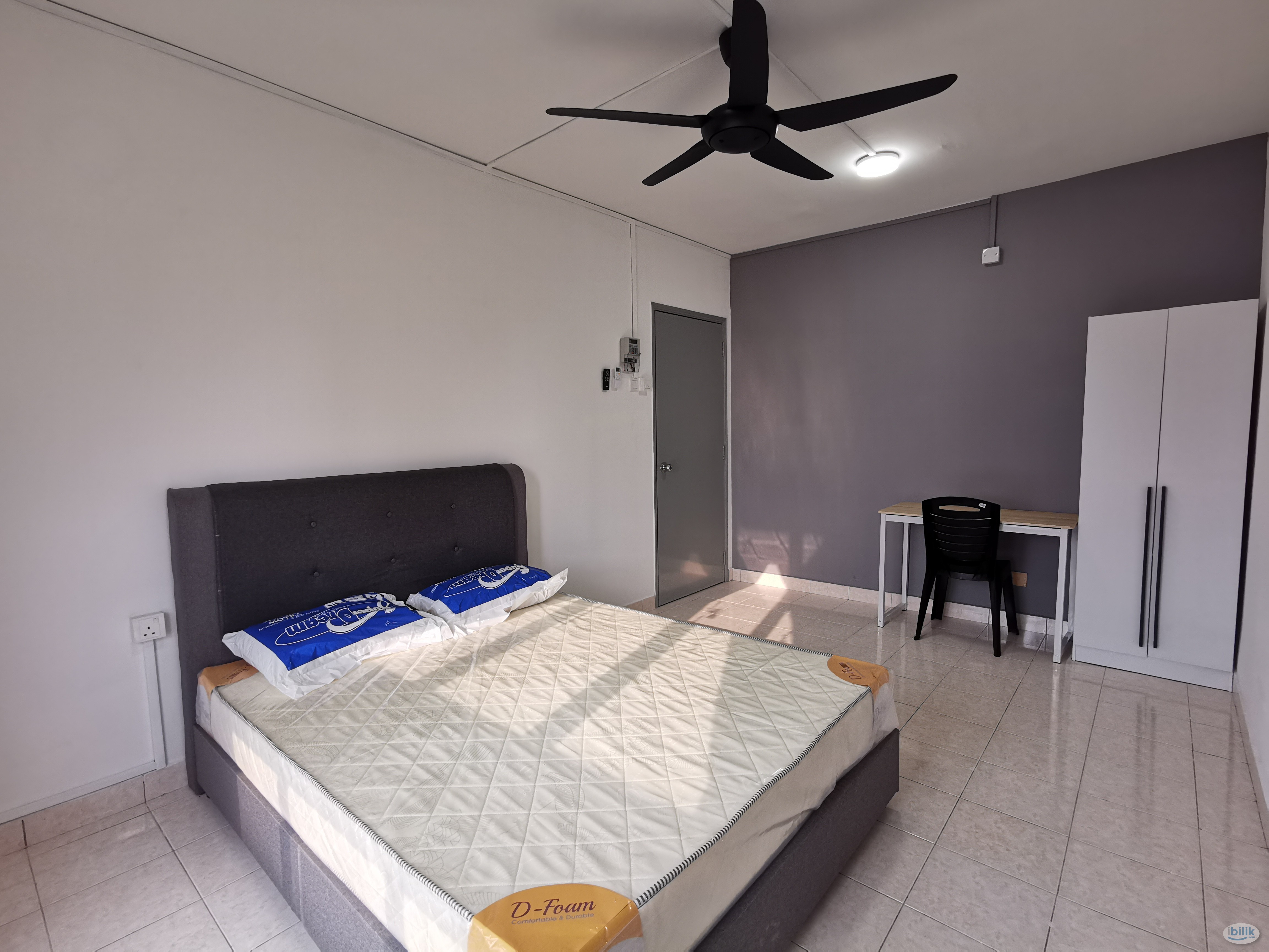 Only 8 minutes walking distance to MRT Surian Middle Room at Palm Spring, Kota Damansara - Image 2