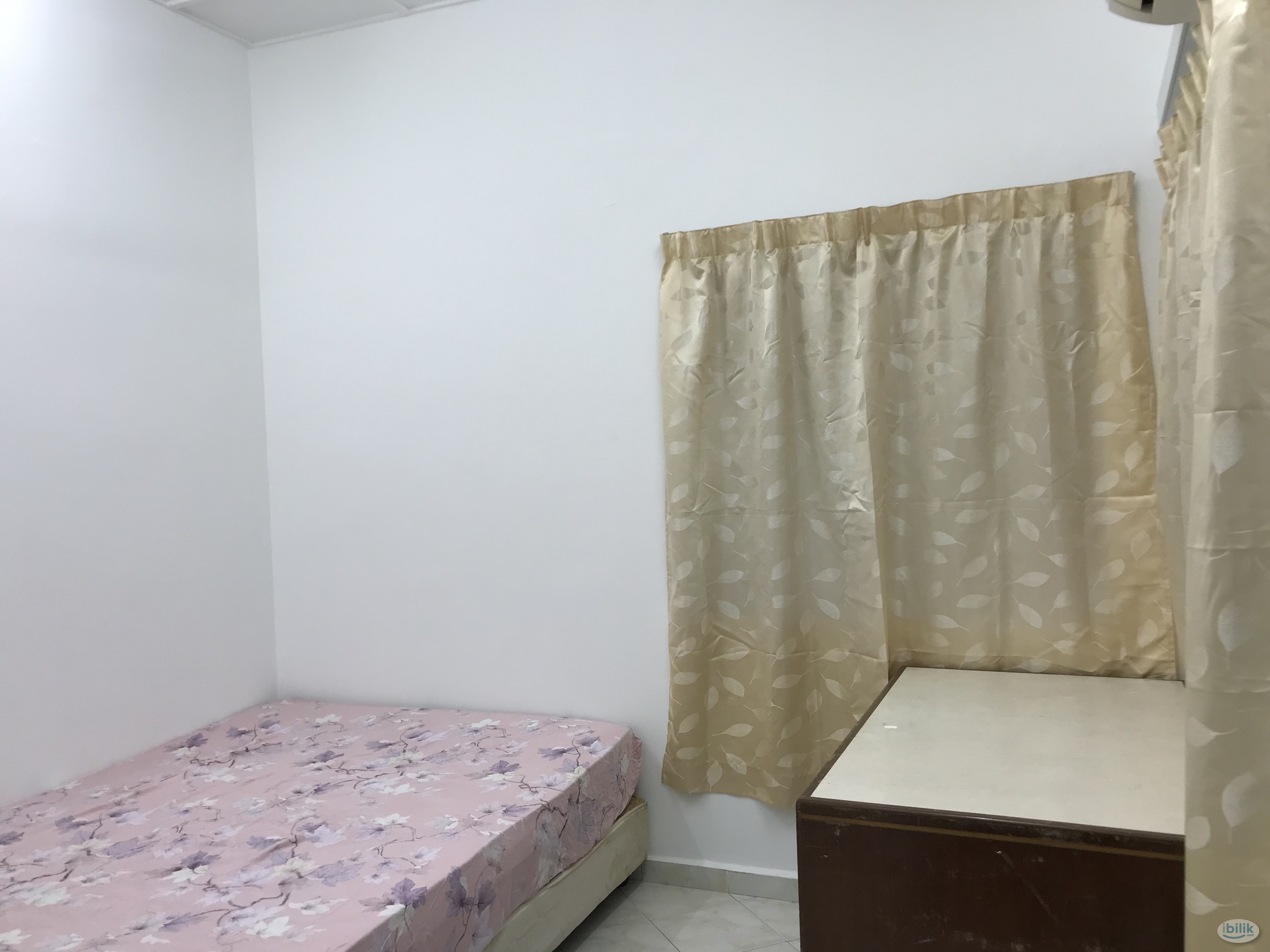 Single Bedroom For Rent - Image 2