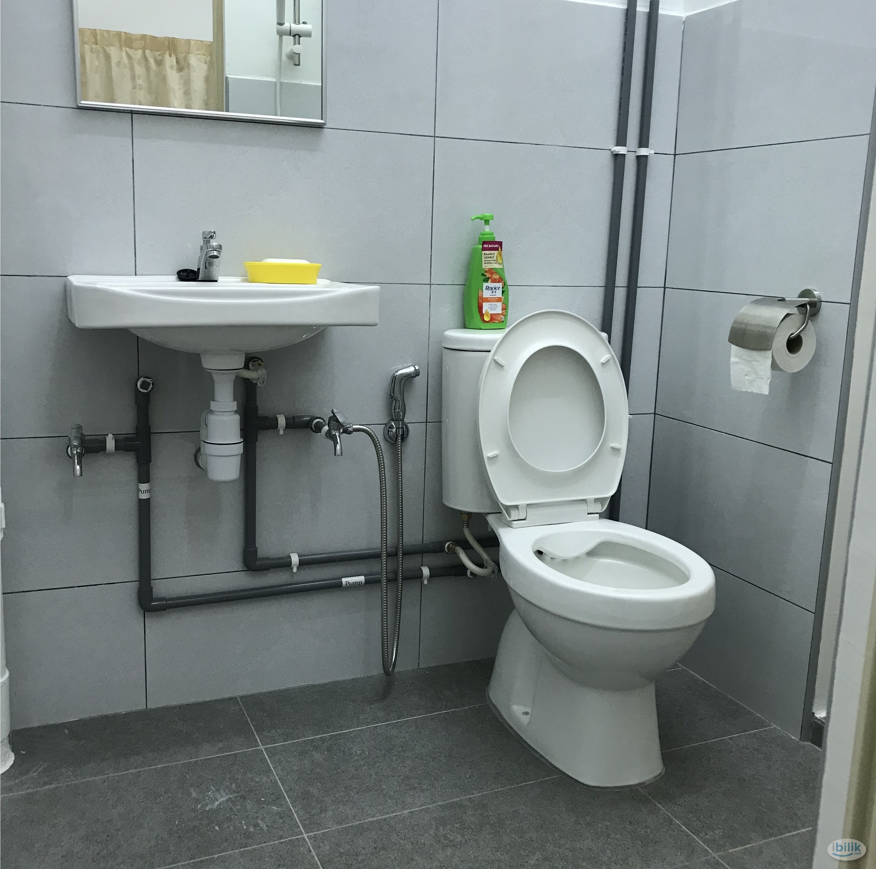 Single Bedroom For Rent - Image 3