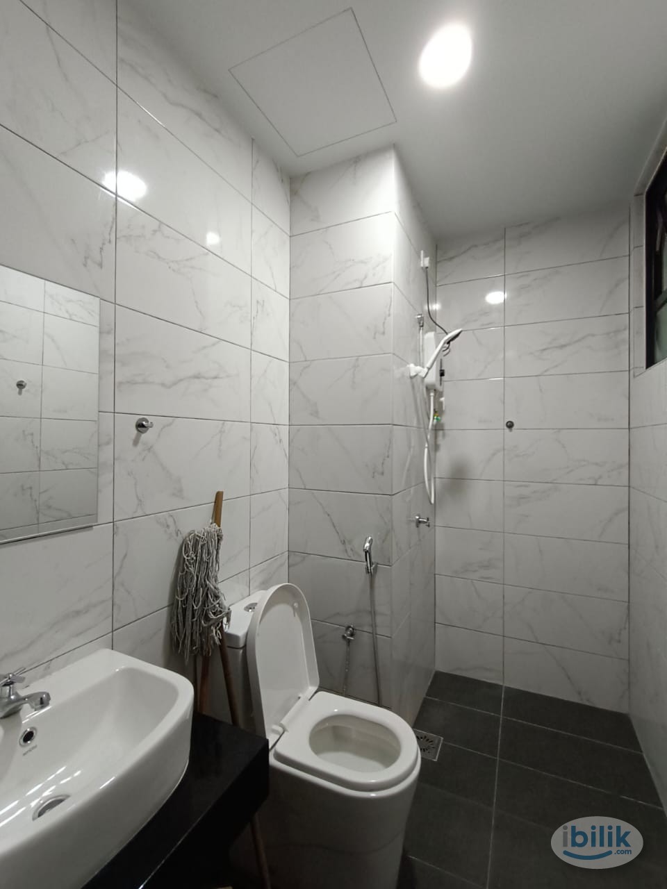 Middle Room at Abel Residence Condominium, Bukit Mertajam, Seberang Perai - Image 2