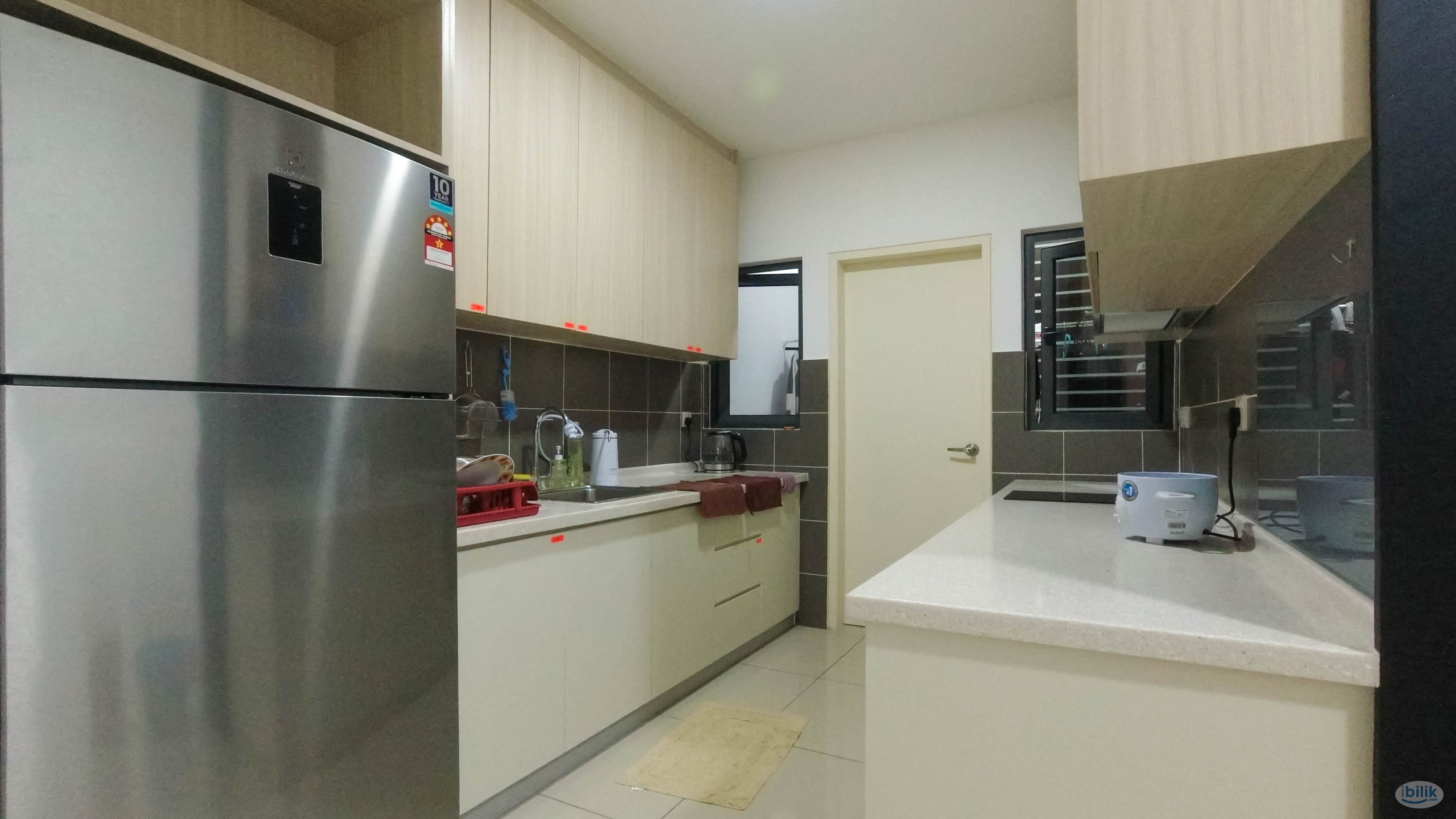 Middle Room at Lakeville Residence, Jalan Ipoh - Image 5