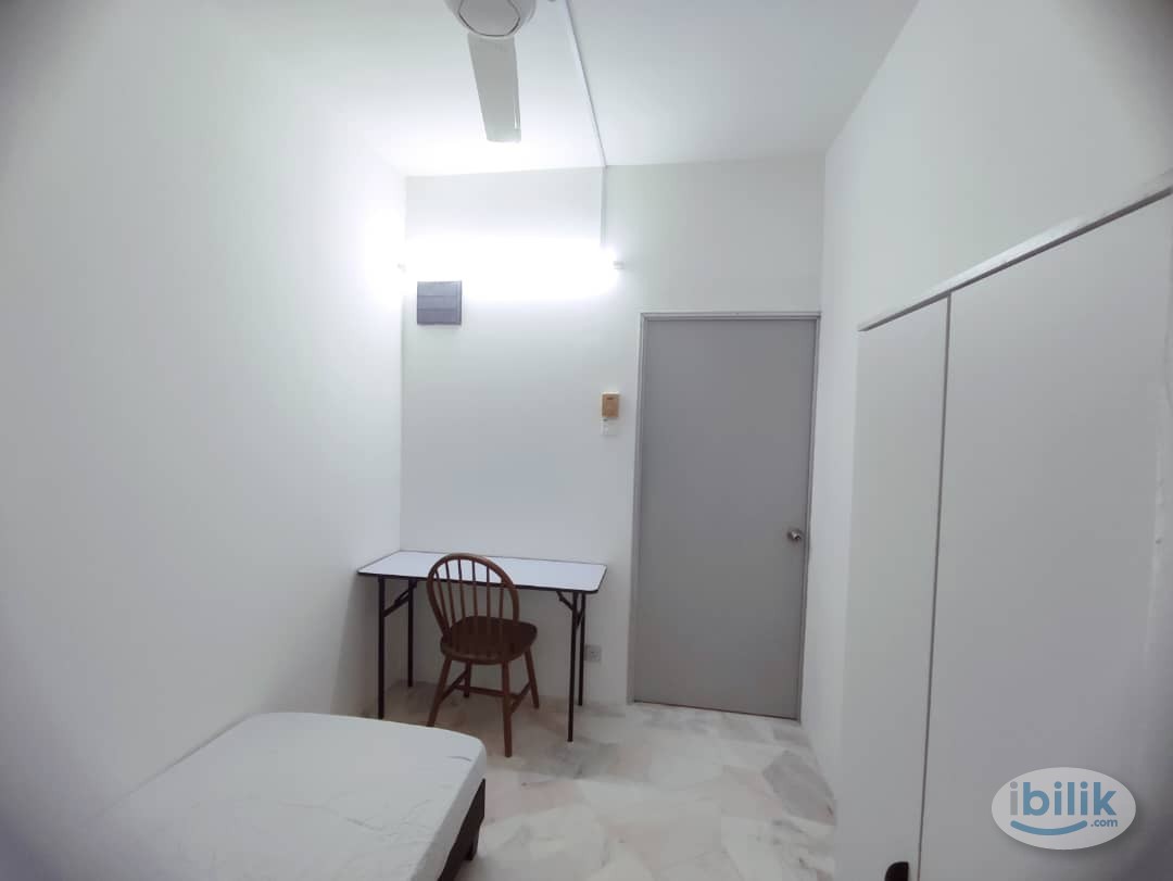 ECONOMY SMALL Room at TTDI KIARA GREEN TOWNHOUSE, Kuala Lumpur - Image 2