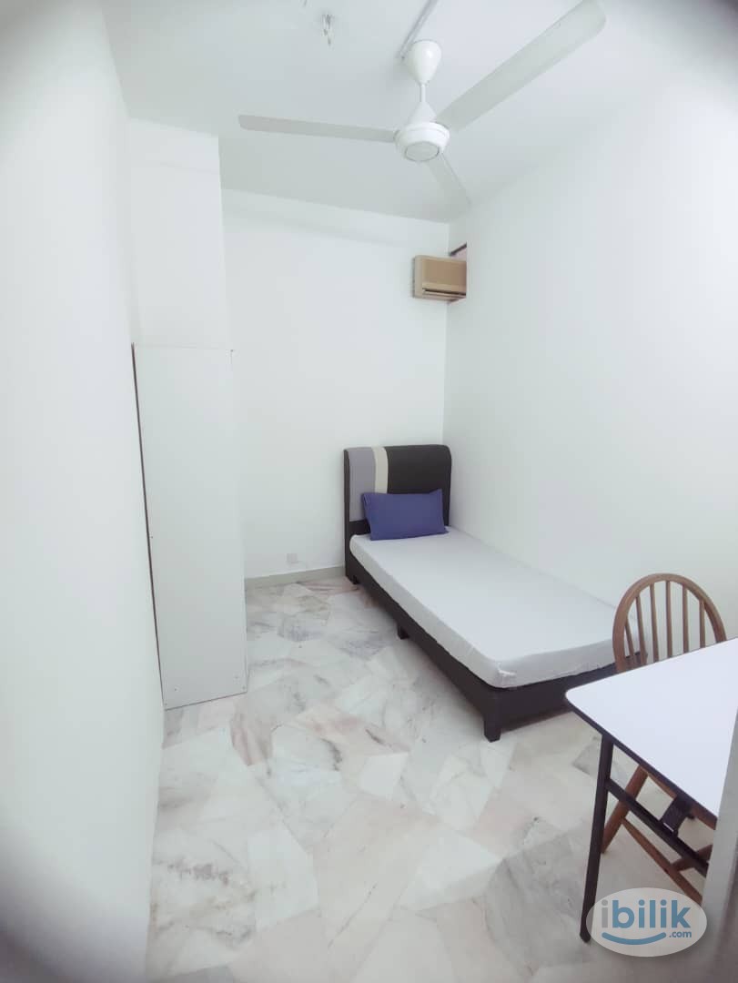 ECONOMY SMALL Room at TTDI KIARA GREEN TOWNHOUSE, Kuala Lumpur - Image 1