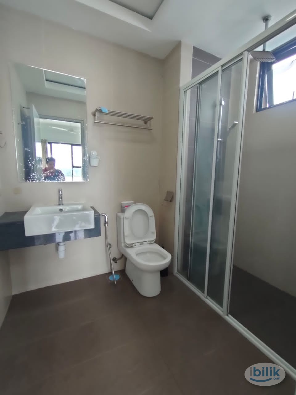 Master Room for Female at Glomac Centro, Bandar Utama - Image 3