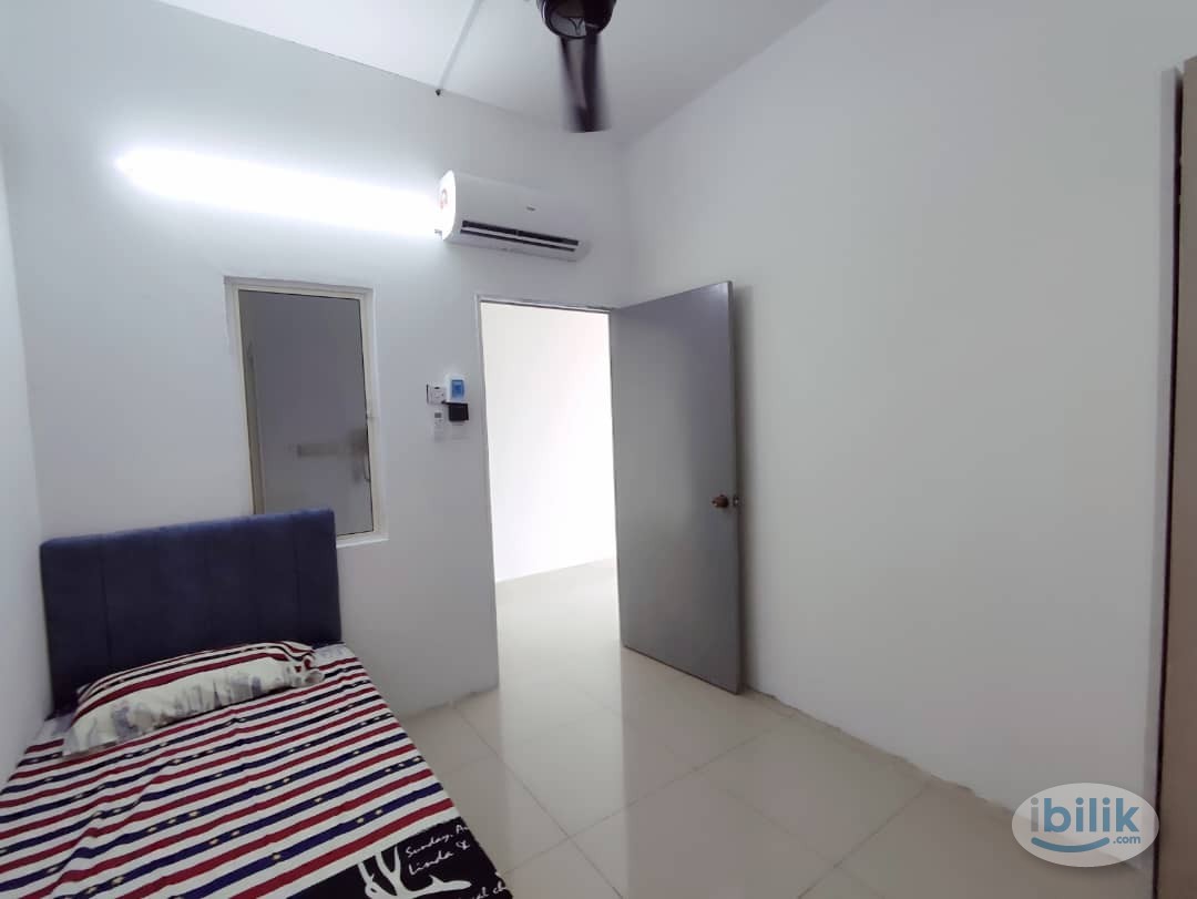 Condo ECONOMIC Single Room FOR FEMALE at Glomac Centro, Bandar Utama - Image 1