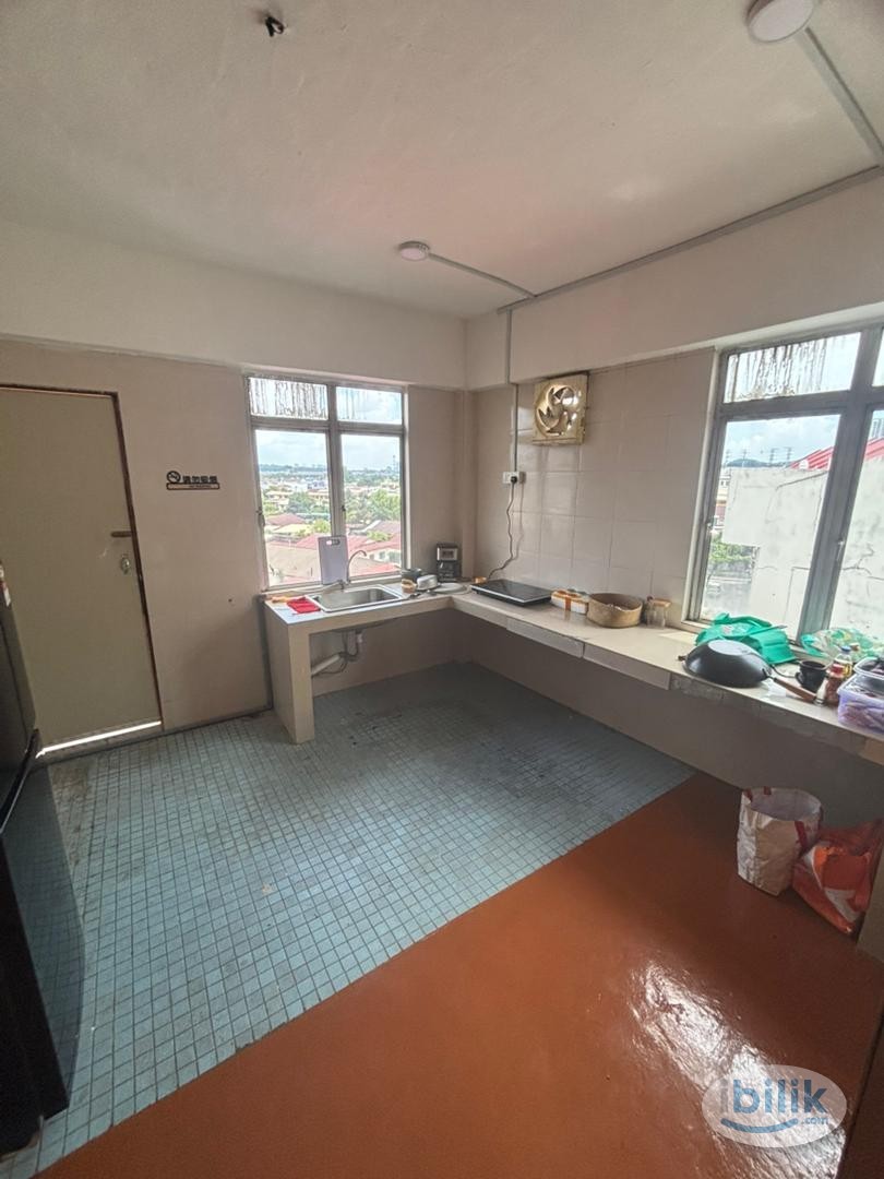 🎈🏡NICE AND COZY ROOM IN SERI KEMBANGAN🏡🎈🎈🛀🏼PRIVATE ROOM ONLY @RM512🎈🎈🚶🏻‍♂️WALKING DISTANCE TO MRT🚄🎈 - Image 2