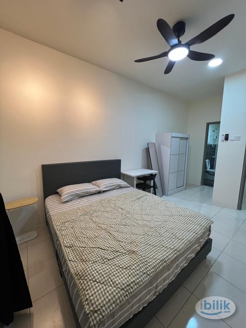 Puncak Alam @ Fully Furnished Master Queen Bedroom @  Melodi Perdana Residence @ Mixed Unit  - Image 3