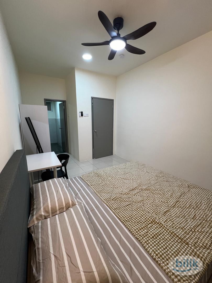 Puncak Alam @ Fully Furnished Master Queen Bedroom @  Melodi Perdana Residence @ Mixed Unit  - Image 5