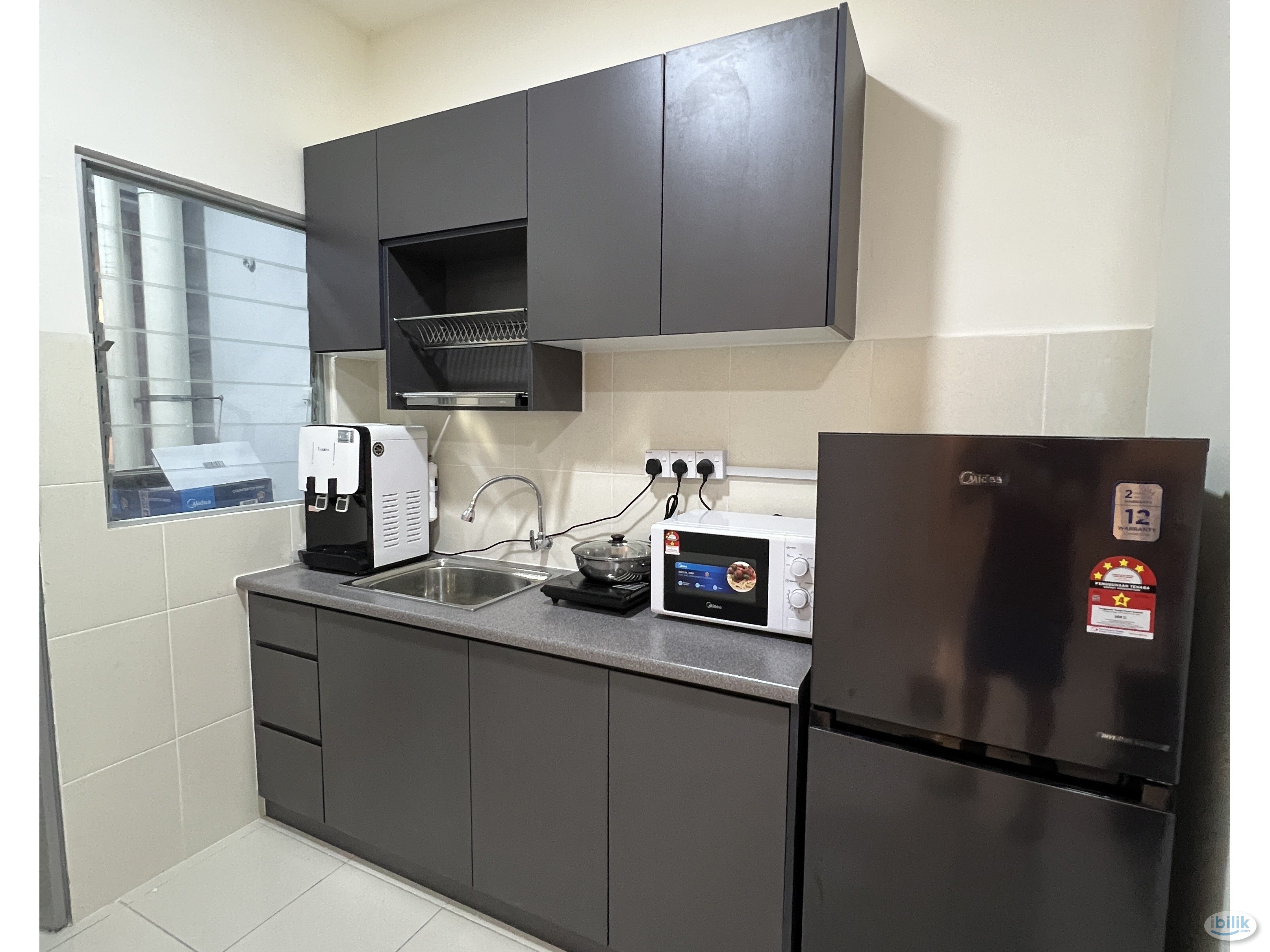 Puncak Alam @ Fully Furnished Master Queen Bedroom @  Melodi Perdana Residence @ Mixed Unit  - Image 1