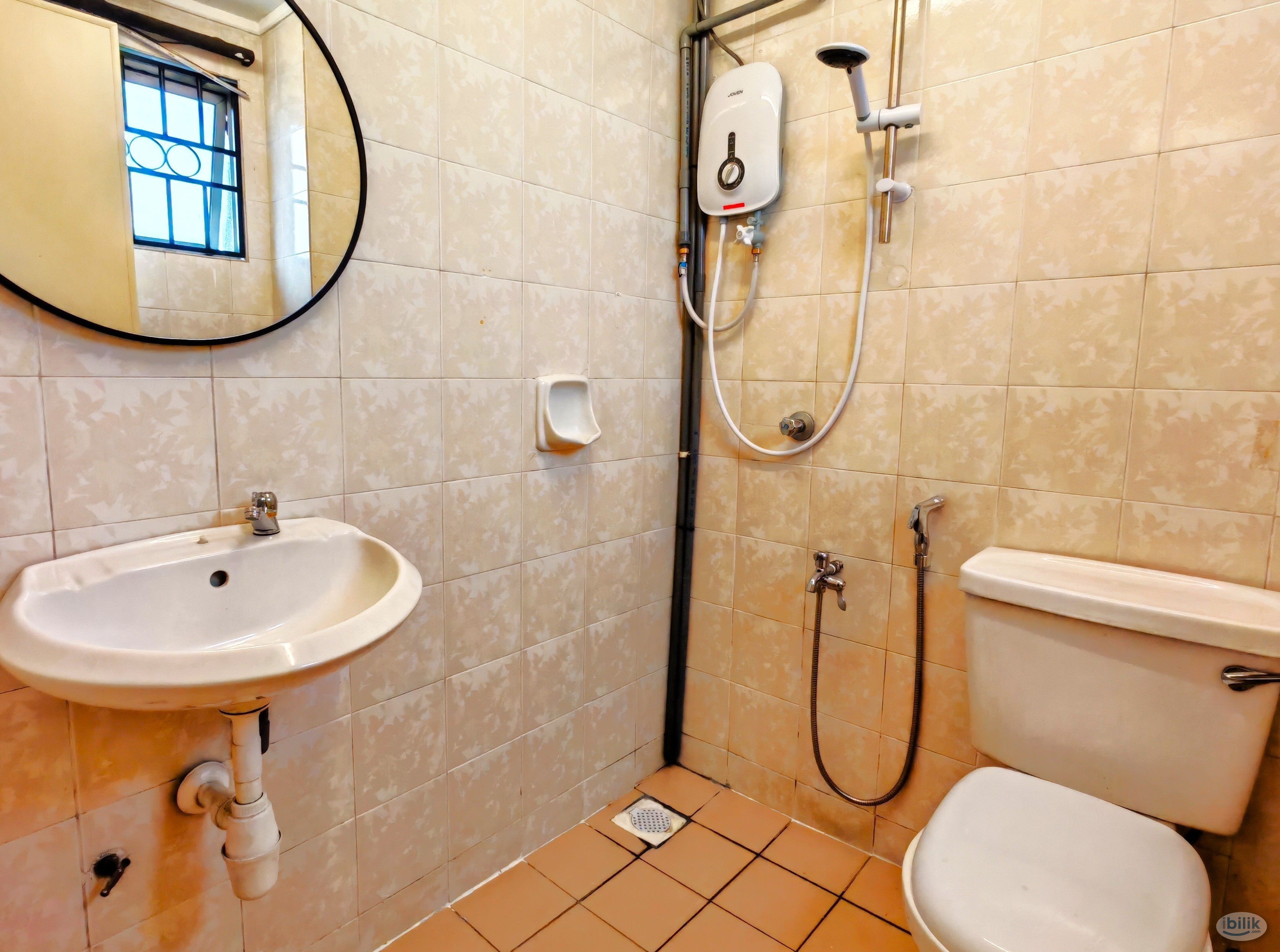 🔥PREMIUM LUXURY ROOM IN MILLENIUM SQUARE🔥 - Image 5