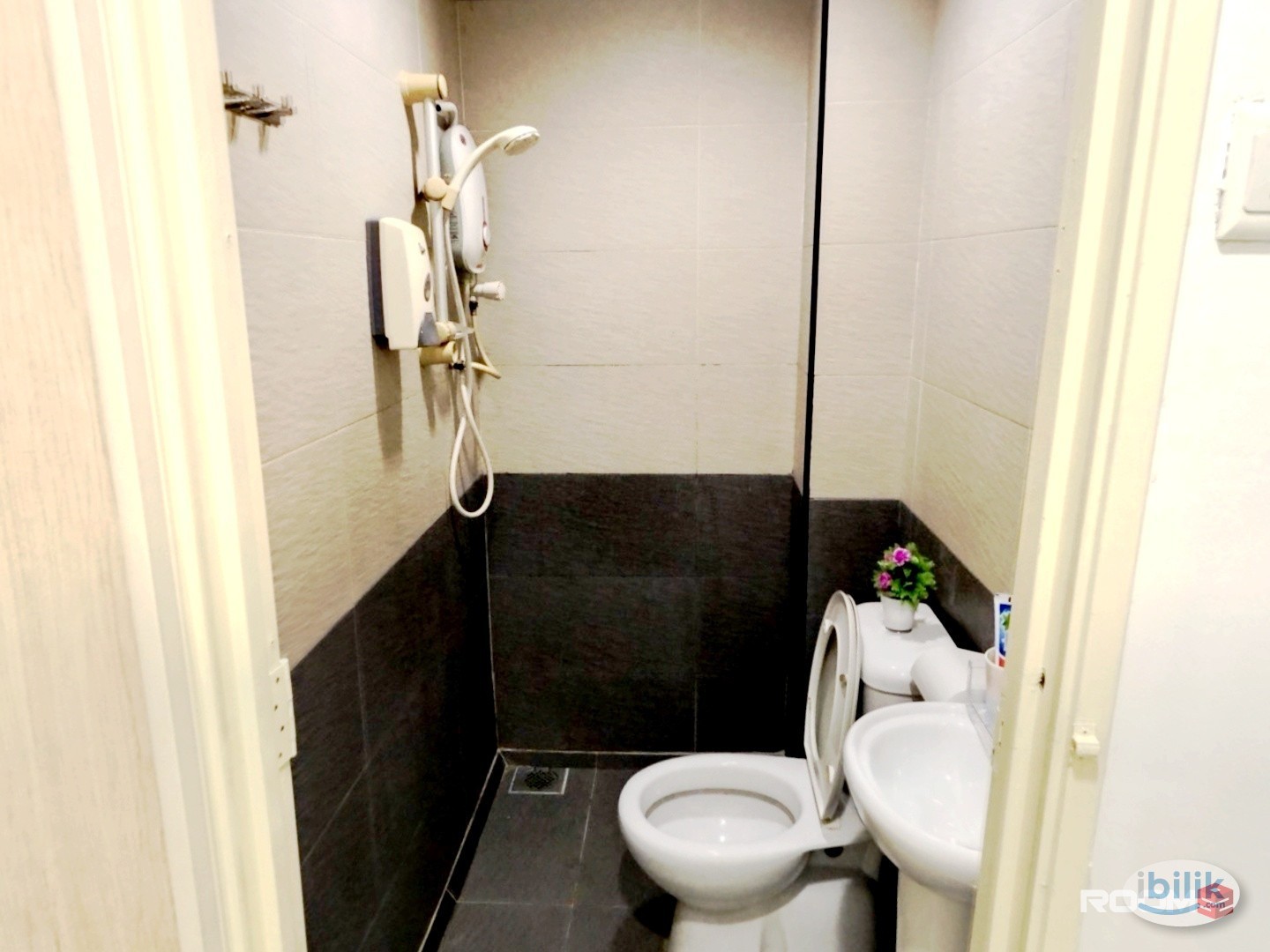 🏡 Private Room for Rent in SS6, Kelana Jaya 🚶‍♂️ Walking distance to Paradigm Mall 🛍️ - Image 2