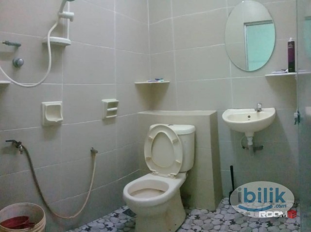 📢🤗 Room for rent at Setia alam Room are available! No Agent Fee! - Image 3
