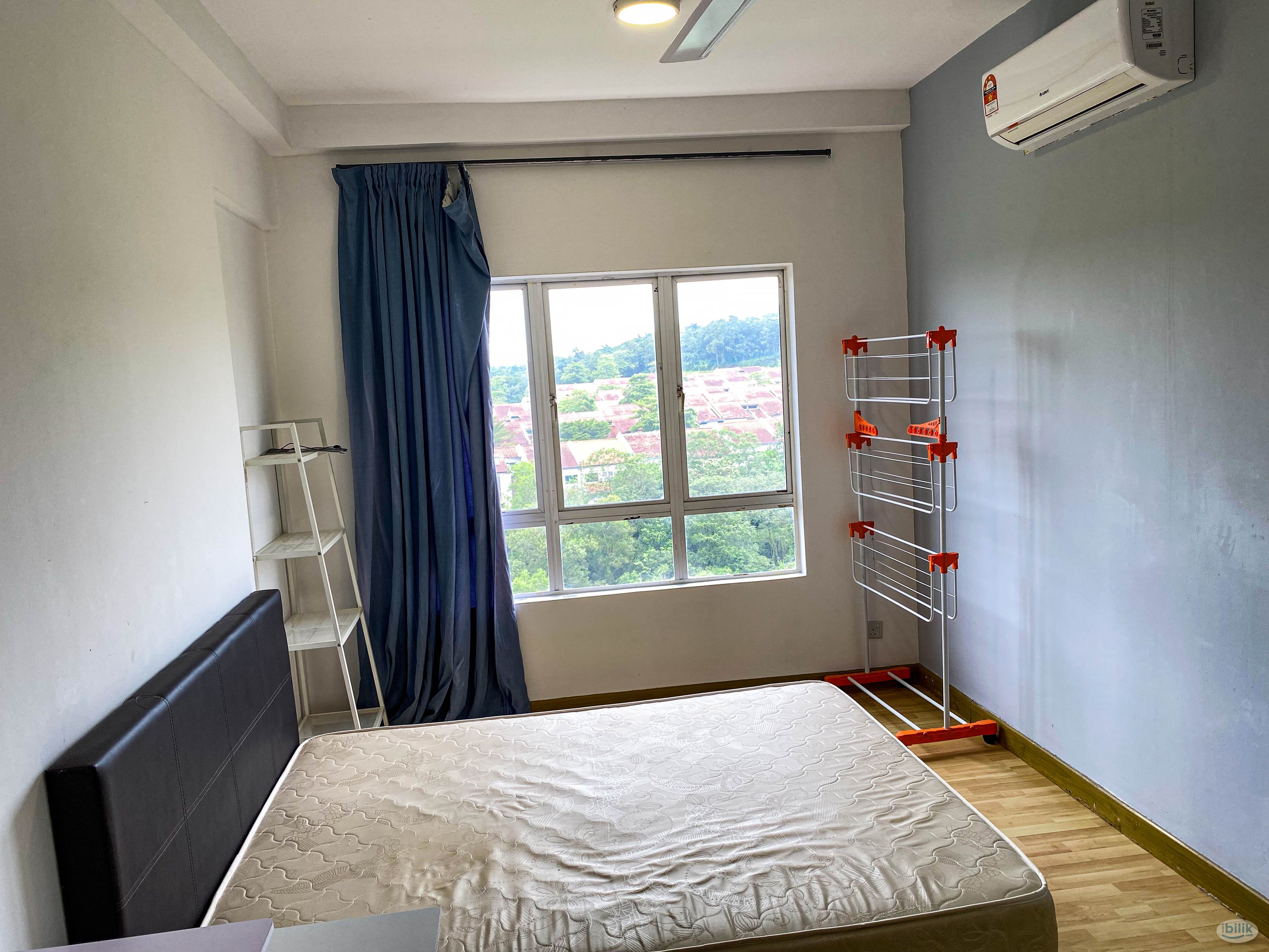 Green view Master Room at Cova Suites, Kota Damansara Near MRT - Image 1