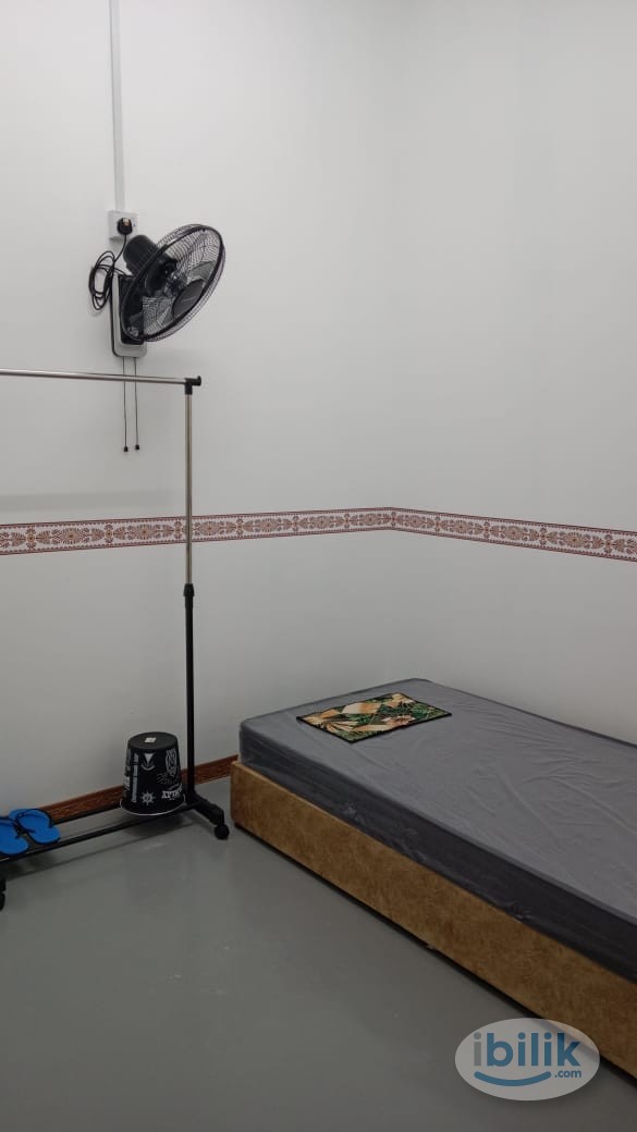 Single Room at Tropicana Aman 1, Teluk Panglima Garang - Image 1
