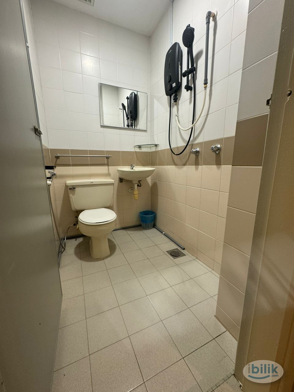 Near Pasar Seni MRT 🚇 Zero Deposit Room + Toilet near Petaling Street - Image 4