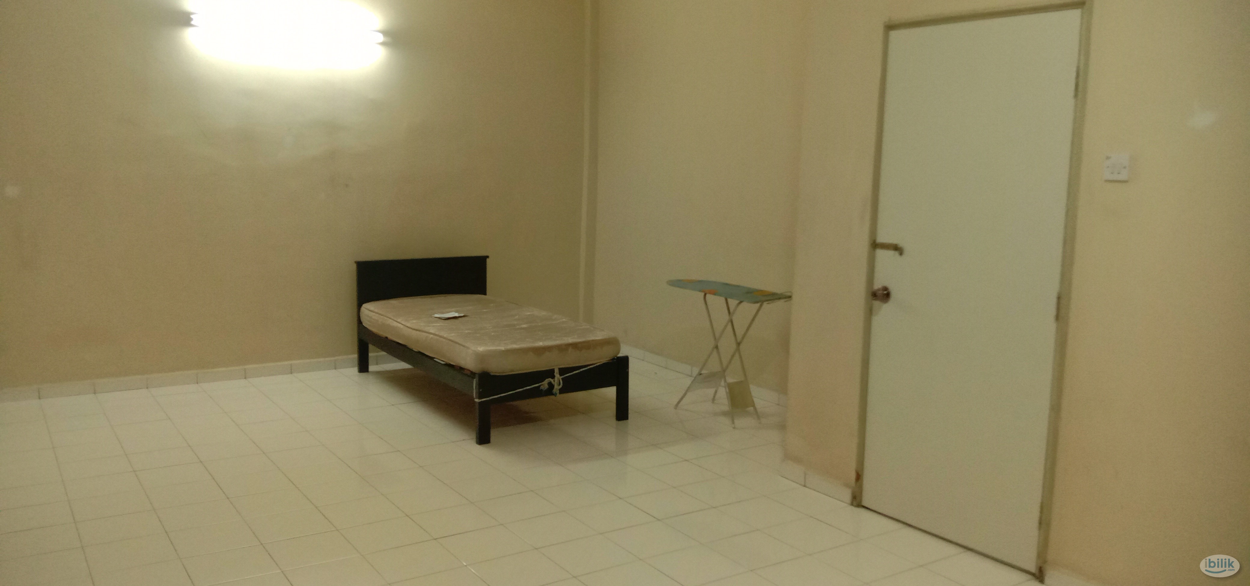 Master Room at DESA MELATI NILAI N9 - Image 1