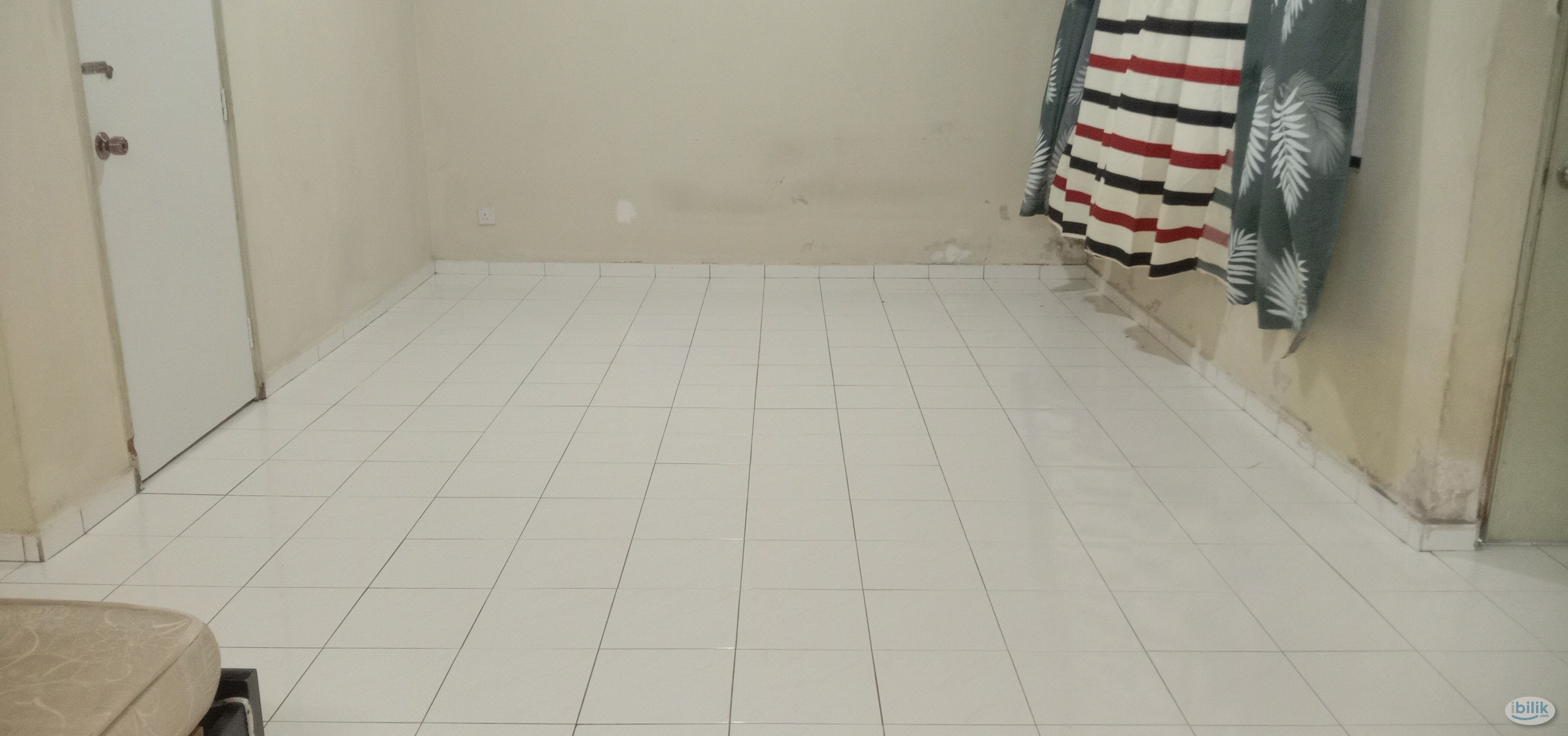 Master Room at DESA MELATI NILAI N9 - Image 2