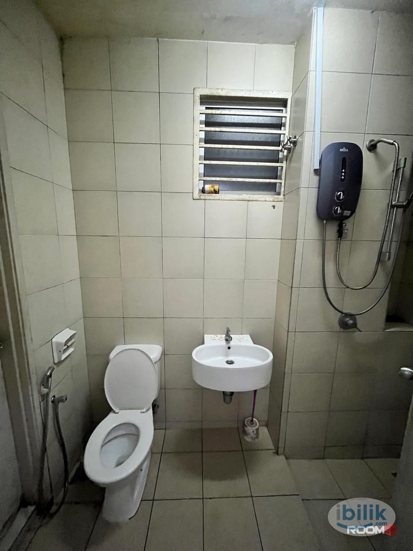 Single Room at Setia Alam, Shah Alam - Image 3