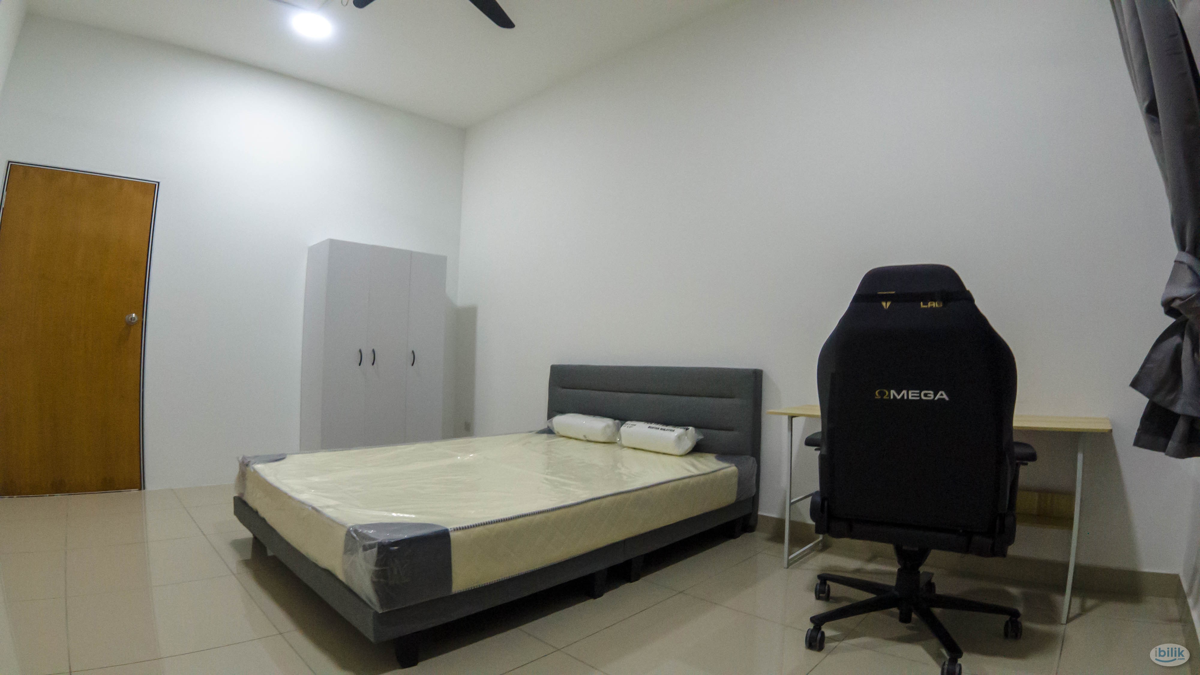 LAKEVILLE BIG MEDIUM ROOM FOR RENT - Image 2