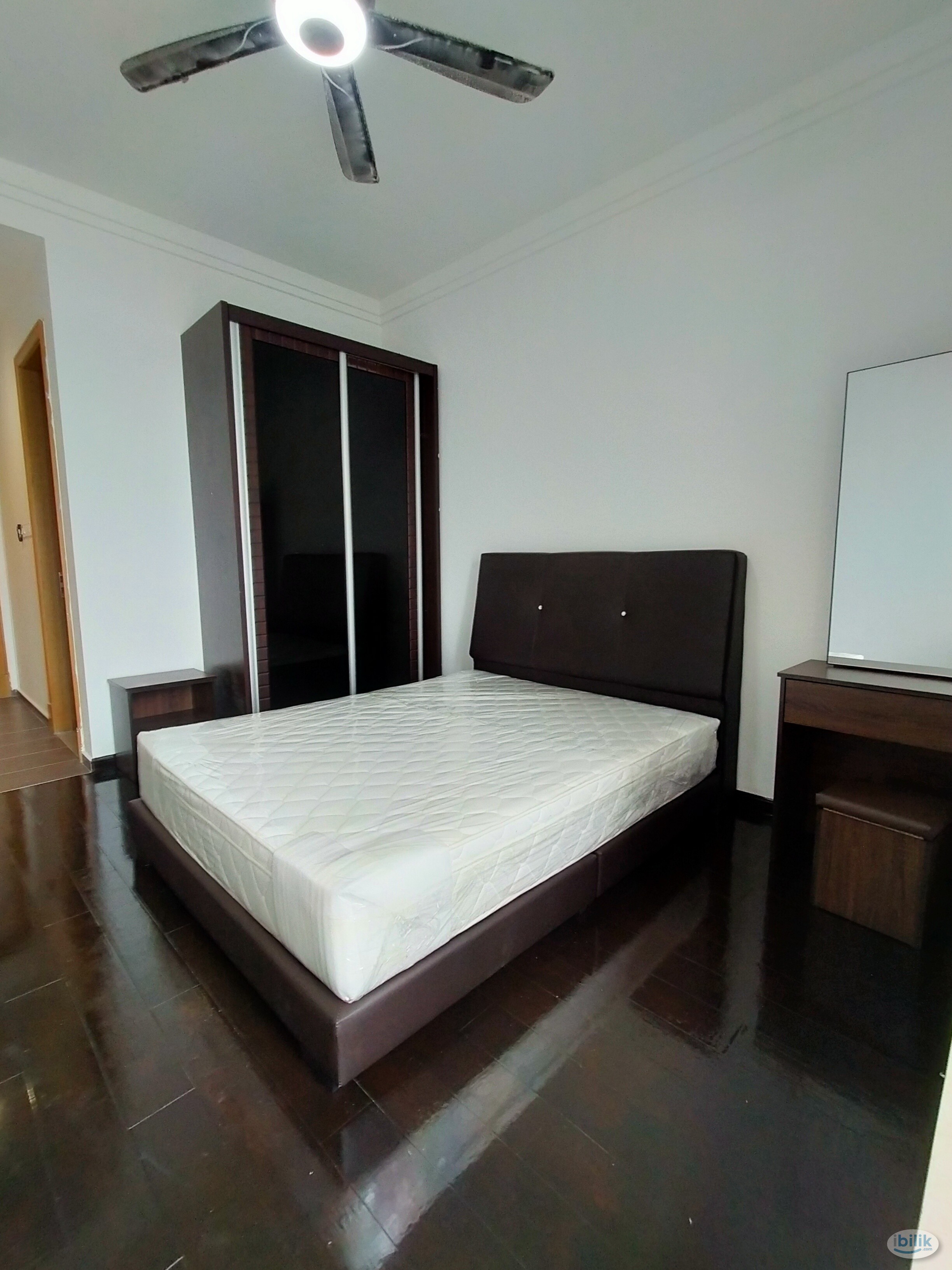 Master Room (R&F Princess Cove) for rent - 3 mins walk to CIQ - Image 2