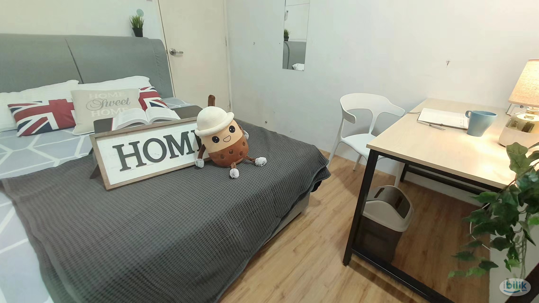 Middle Room at Arte, Kuchai Lama - Image 1