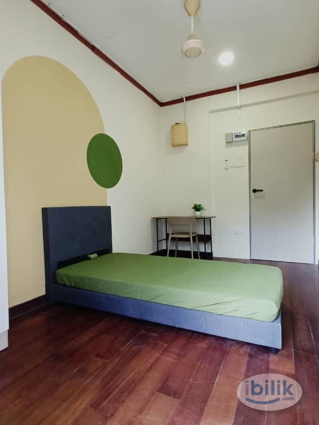 Middle Room at Setia Alam, Shah Alam - Image 1