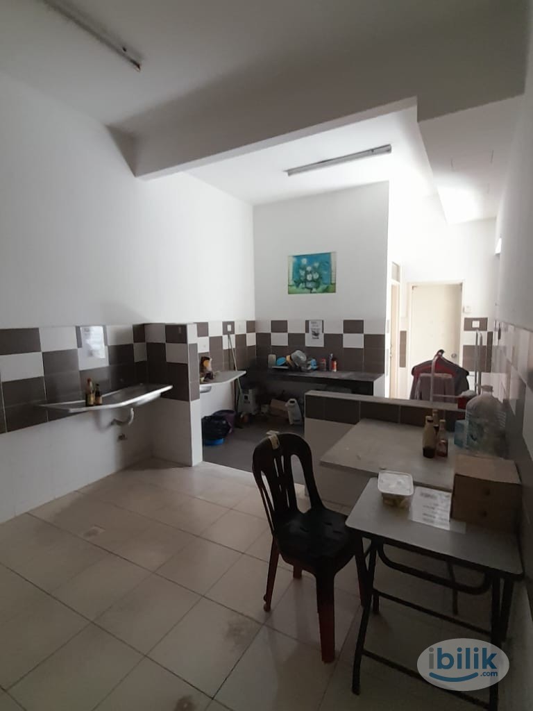Middle Room at Setia Alam, Shah Alam - Image 3