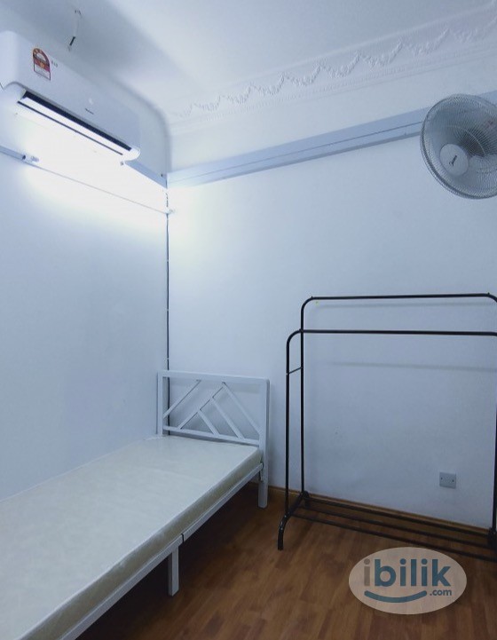 Middle Room at Setia Alam, Shah Alam - Image 1