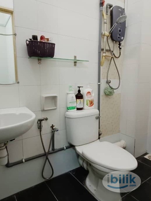 Middle Room at Setia Alam, Shah Alam - Image 3