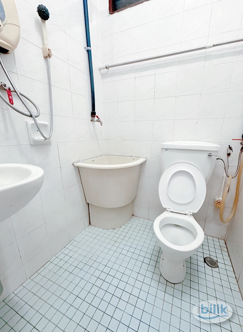 Female only Room at Desa Permata, Farlim - Image 2
