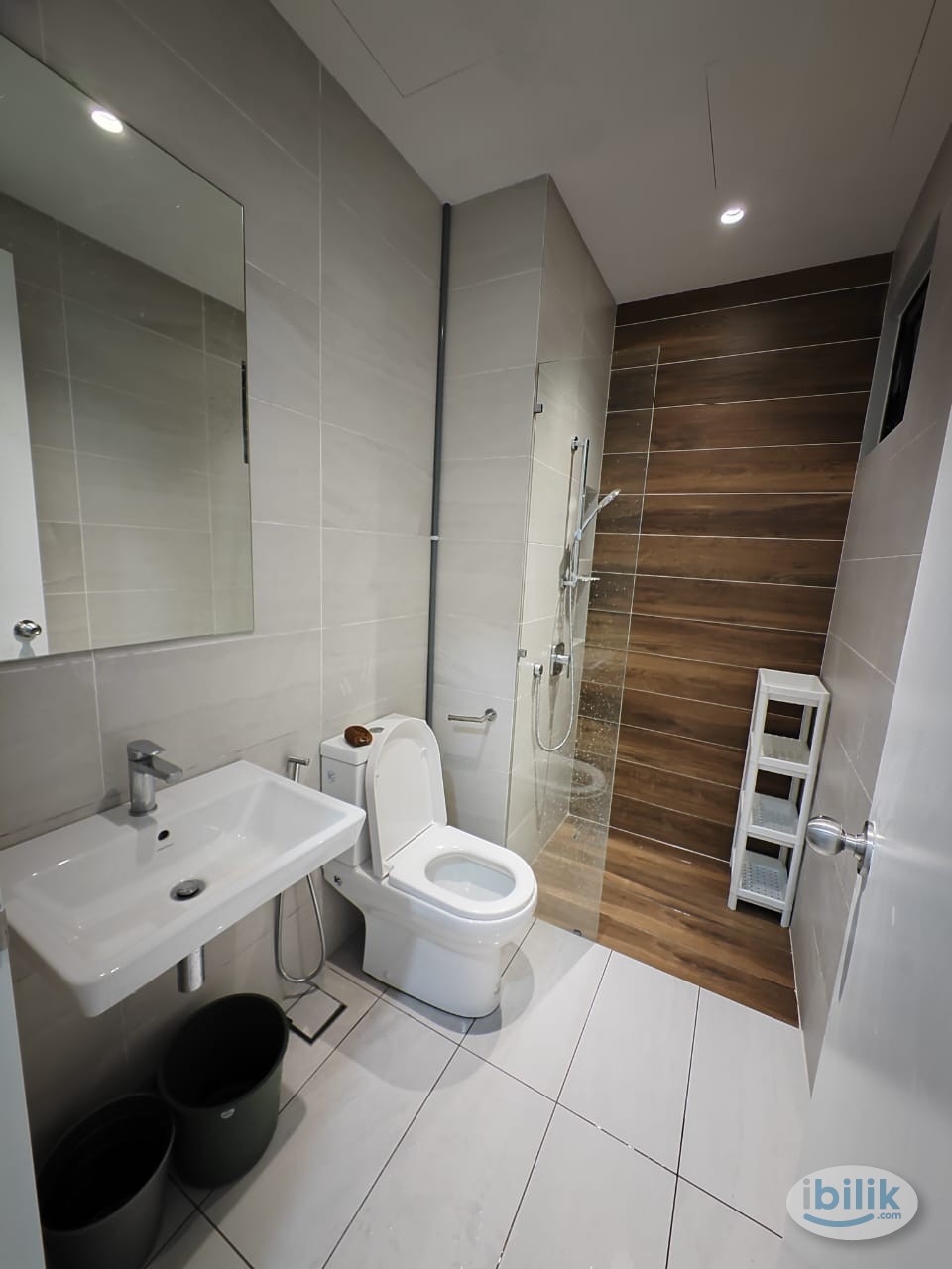 🔥MASTER BEDROOM FOR RENT 🔥 - Image 5