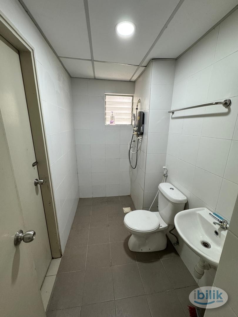 Single Room at Endah Regal, Sri Petaling - Image 4