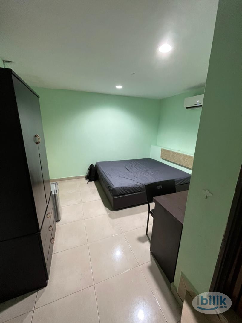 Hotel Type Room with Private Bathroom @ MRT Surian 🏡 Nearby Menara Mitraland & The Strand Mall - Image 2
