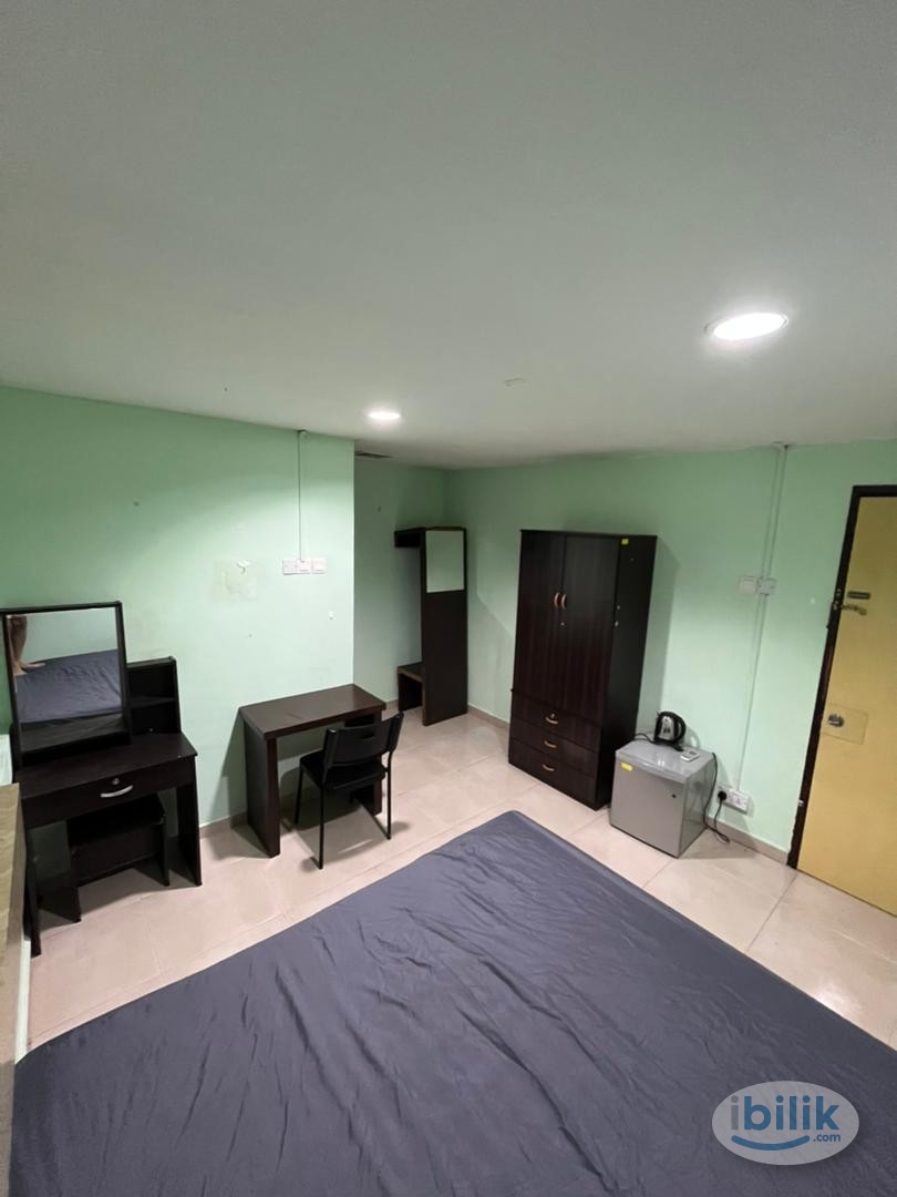 Hotel Type Room with Private Bathroom @ MRT Surian 🏡 Nearby Menara Mitraland & The Strand Mall - Image 3