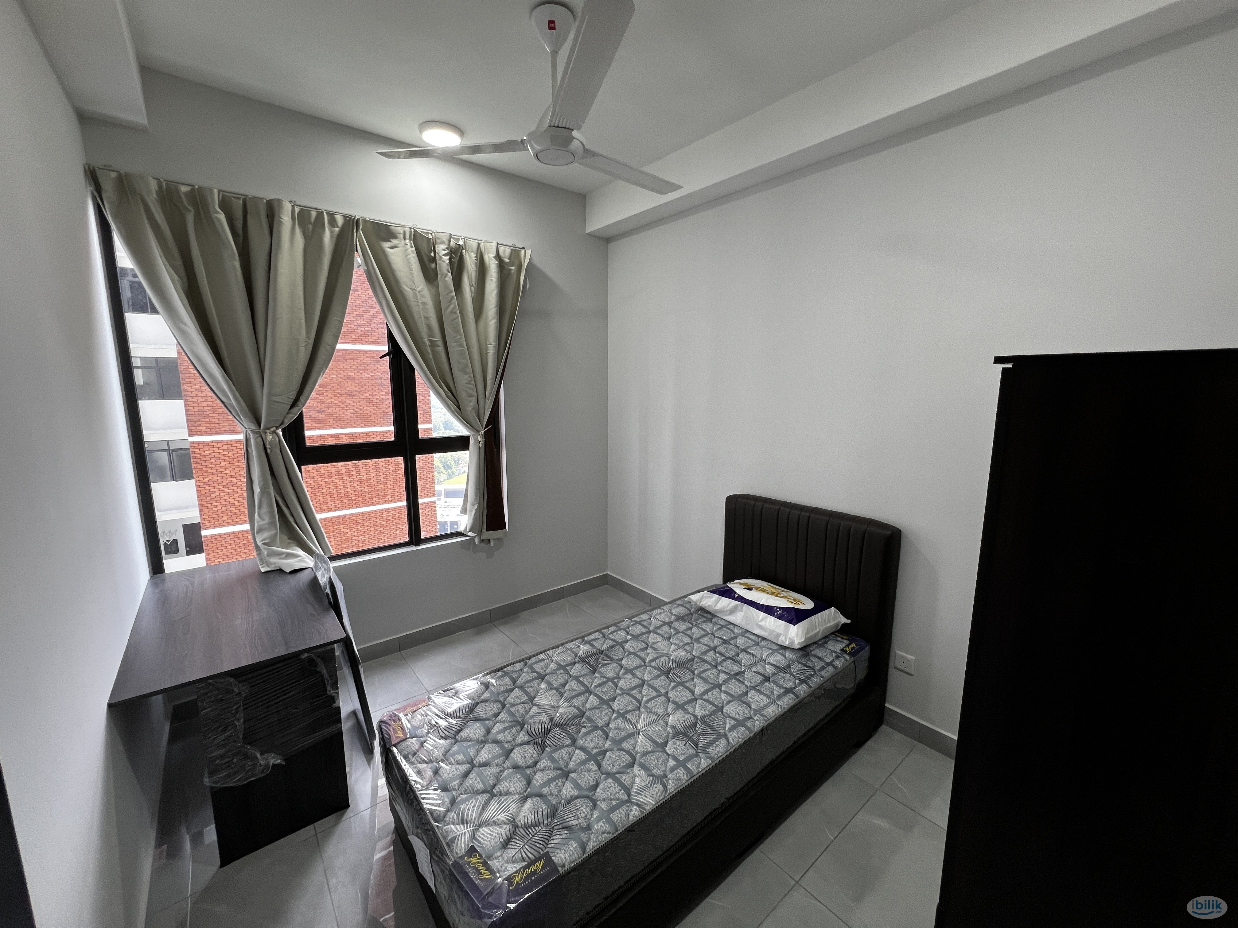 Female only Unit Middle Room at The Birch, Jalan Ipoh - Image 1