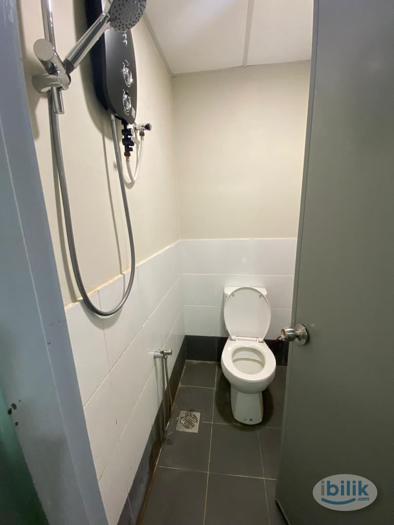 usj21 room with window full furnished 10 mins walk to LRT station - Image 2