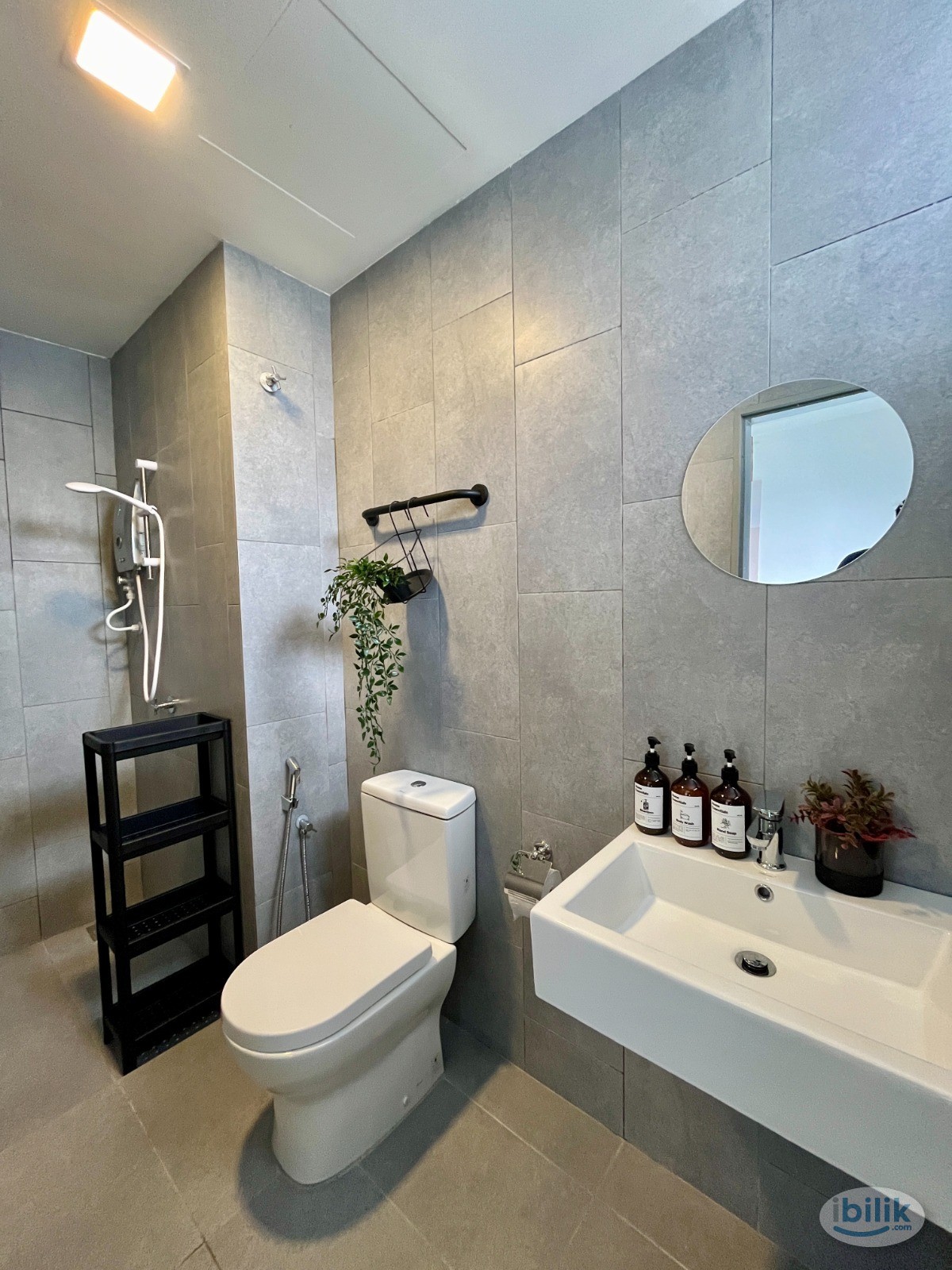 🌟 Middle Room for Rent in Mvertica! 🌟 All Female Unit - Image 2